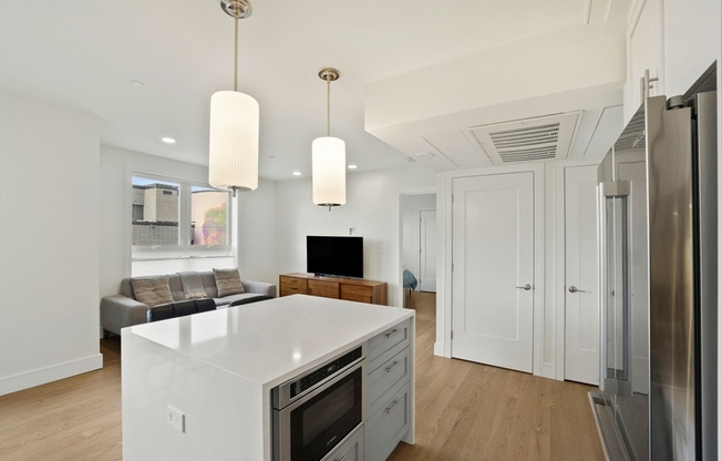 2 beds, 2 baths, 944 sqft, $3,700, Unit 410