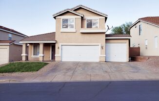 LOVELY 3 BED/ 2.5 BATH HOME W/ 3 CAR GARAGE!