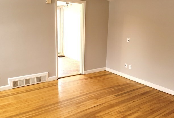 5 7 ORAN RD