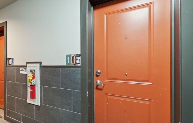 3 beds, 1.5 baths, 970 sqft, $1,400, Unit Unit 109
