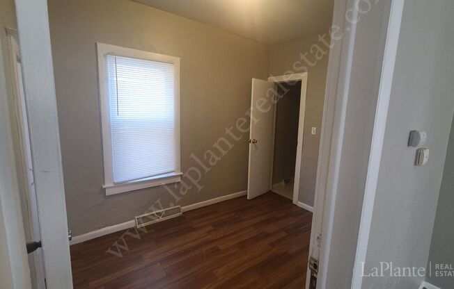 2 beds, 1 bath, $1,000