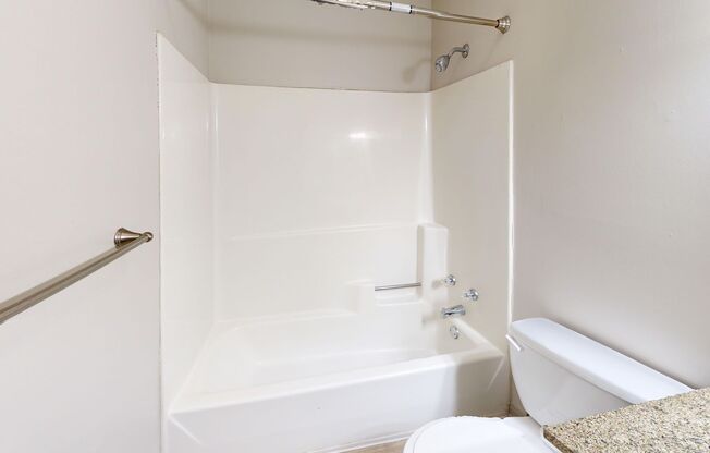 2 beds, 2 baths, 1,081 sqft, $1,450, Unit 111