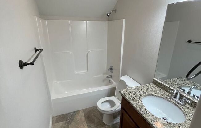 3 beds, 2 baths, $1,295, Unit 1205 Montana Place B