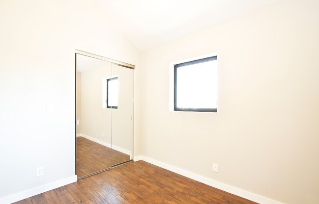 3 beds, 2 baths, $5,700, Unit 1160