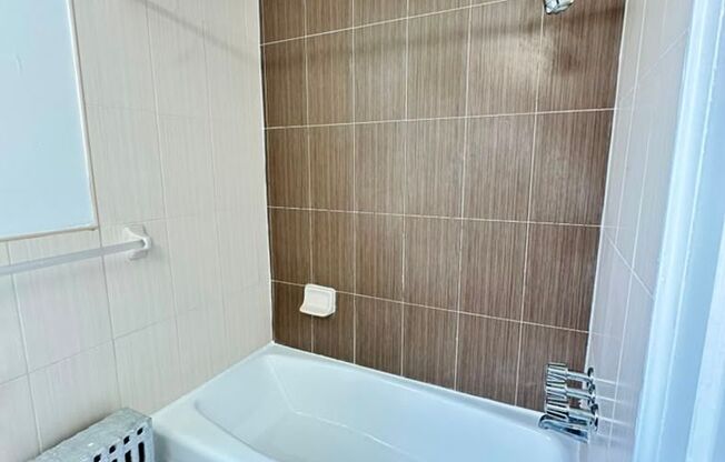 1 bed, 1 bath, 750 sqft, $1,475, Unit APT U-1