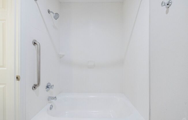 2 beds, 2 baths, 933 sqft, $1,685, Unit C-133