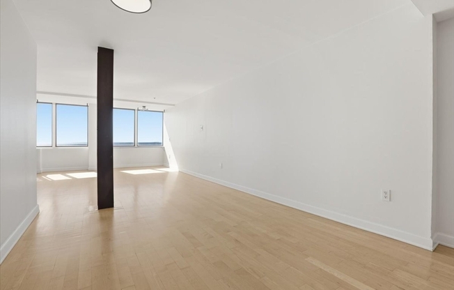 2 beds, 2 baths, 1,050 sqft, $3,550, Unit 6-6W
