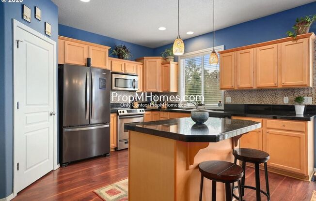 Spacious Three Bedroom Home in Aloha!
