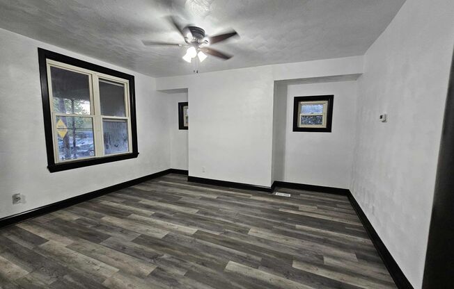 Charming 4 Bedroom 1 Bathroom Home for Rent!