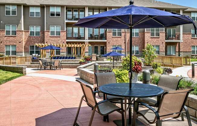 Courtyard at The Apartments at Lux 96 in Papillion, NE