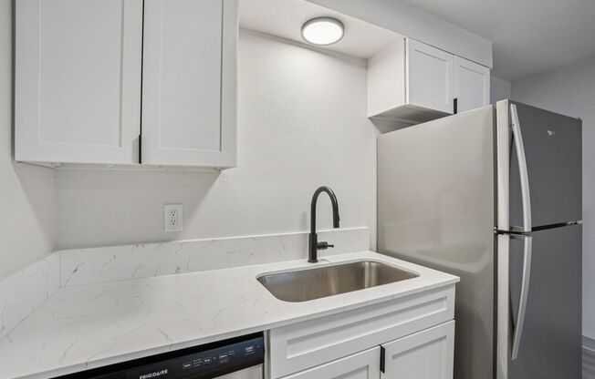 3 beds, 1.5 baths, 1,246 sqft, $1,999, Unit 2619