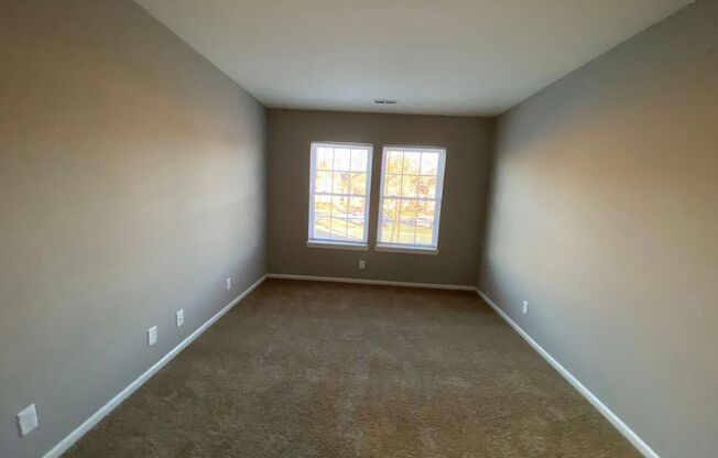 2 beds, 1 bath, 1,000 sqft, $1,595, Unit 1167-9