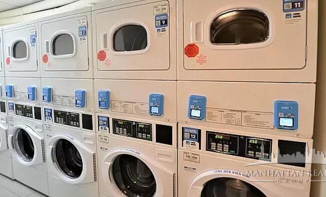 1 bed, 1 bath, 700 sqft, $5,500, Unit 30
