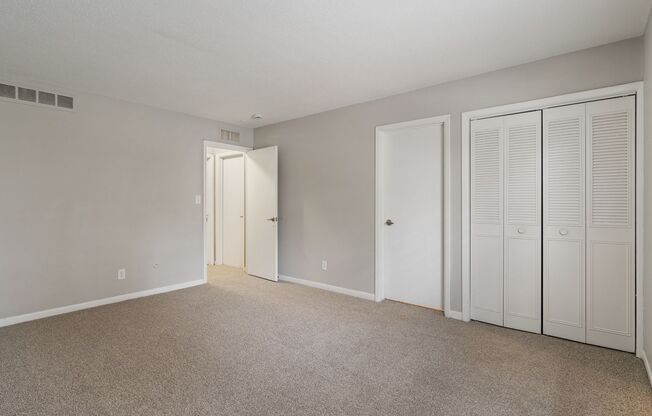 3 beds, 2.5 baths, 1,490 sqft, $1,650, Unit 5402