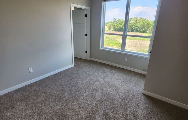 2 beds, 2 baths, 972 sqft, $1,640, Unit 1211-301