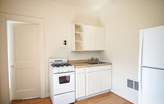 Studio, 1 bath, $1,025, Unit 211