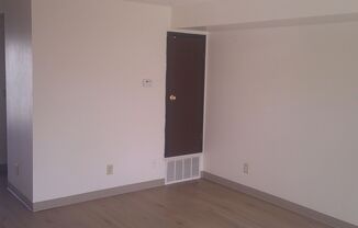 2 beds, 1.5 baths, 1,032 sqft, $1,800, Unit 7E