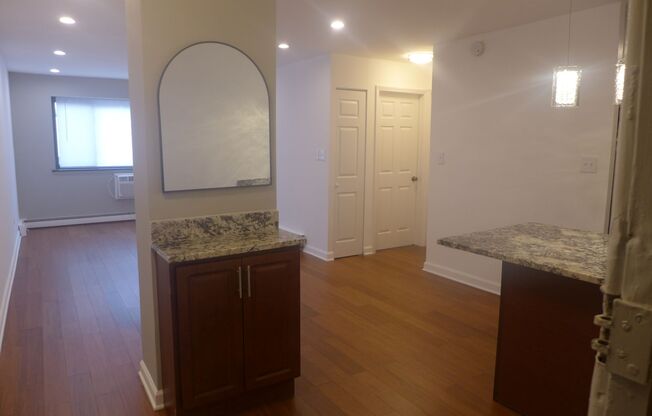 1 bed, 1 bath, 675 sqft, $1,495, Unit 214