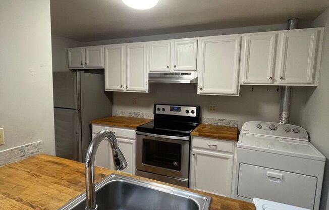 2 beds, 2 baths, $1,750, Unit Unit 203