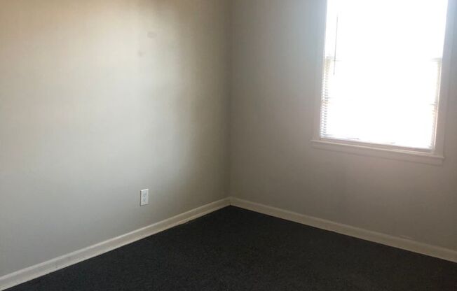 1 bed, 1 bath, $825, Unit Unit 14