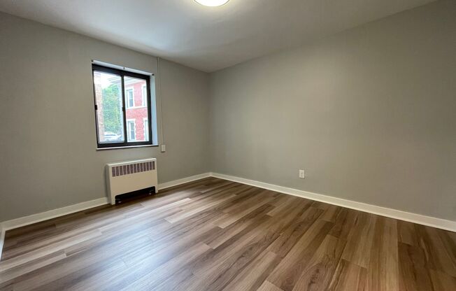 1 bed, 1 bath, 450 sqft, $1,549, Unit 5326 Fifth Ave. #01
