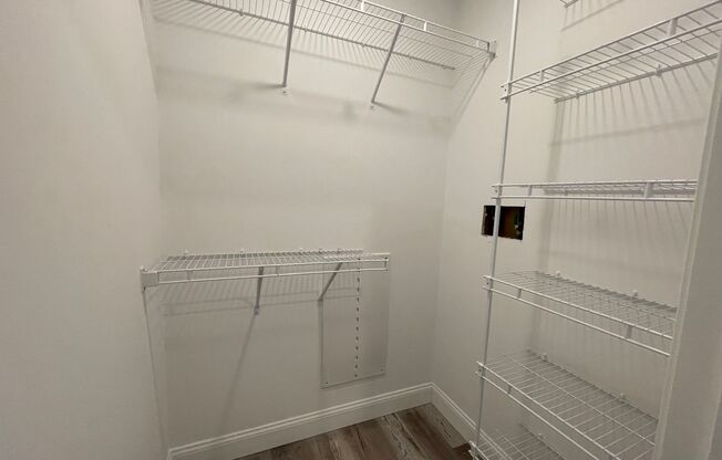 1 bed, 1 bath, 416 sqft, $2,000, Unit 208