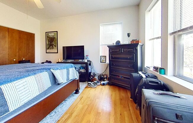 1 bed, 1 bath, 810 sqft, $2,400, Unit 1317 2B