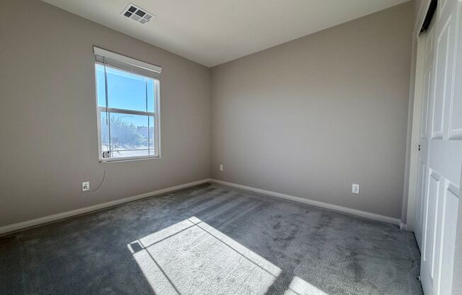 3 beds, 2 baths, $2,369