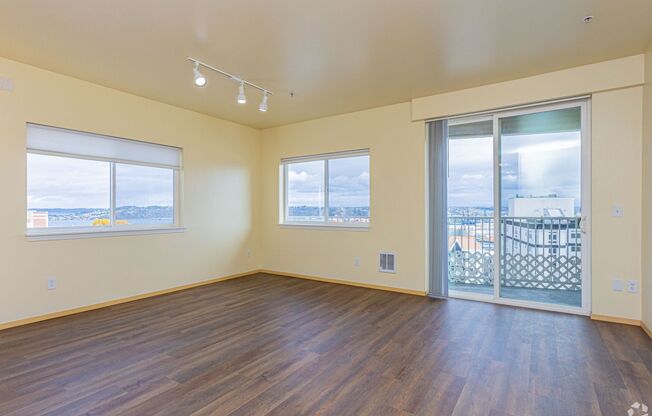 2 beds, 2 baths, 1,022 sqft, $2,450, Unit 501