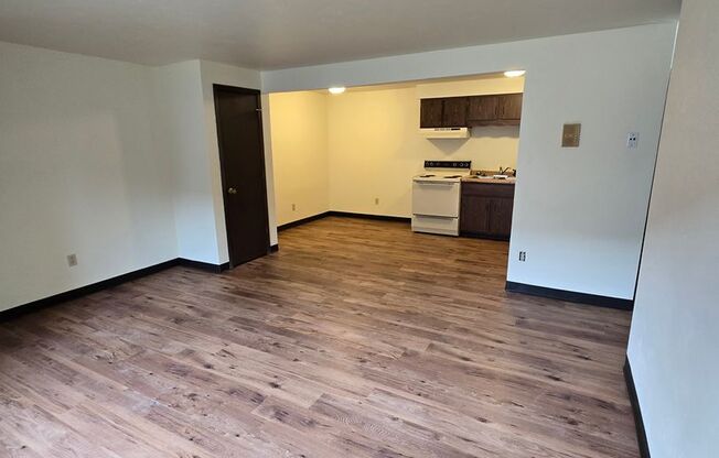 1 bed, 1 bath, 595 sqft, $999, Unit 1608-02