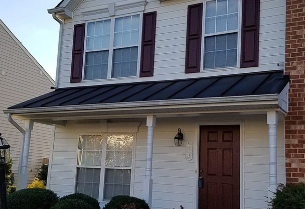 3 bed, 2.5 Bath 1440sf End-Unit Henrico Townhome, only $2100/month