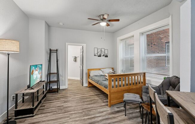 Studio, 1 bath, 375 sqft, $1,425, Unit 209