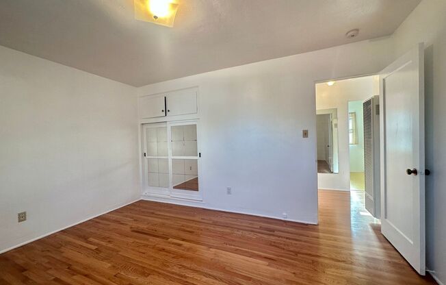 2 beds, 1 bath, $3,495