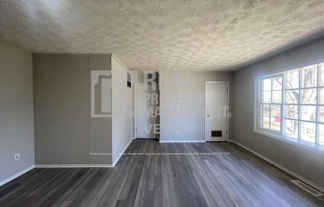 105 EVELYN DR