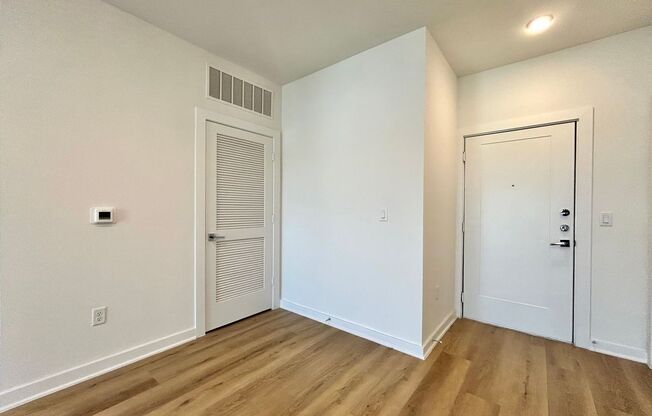 Beautiful and Spacious 1/BR 1/BA Home with Modern Finishes & Private Balcony!