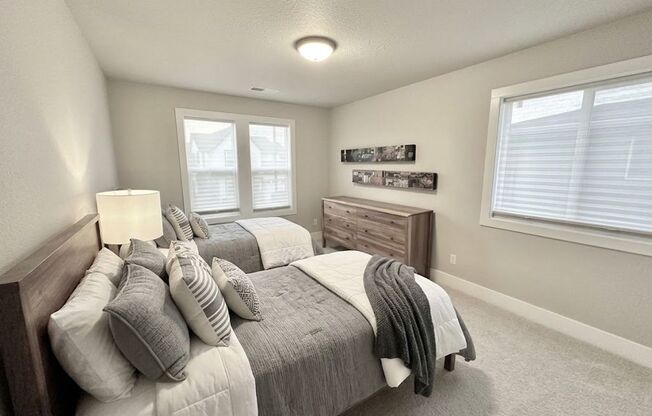 3 beds, 3 baths, $3,495