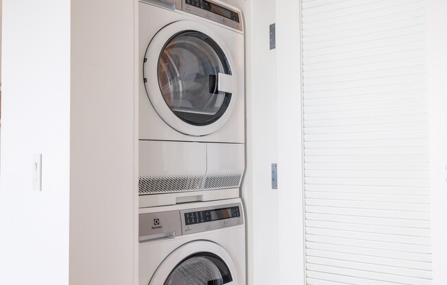 Studio, 1 bath, 469 sqft, $2,954