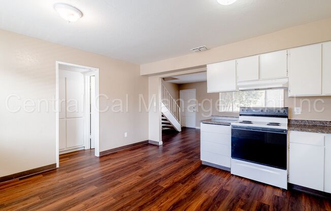 2 beds, 1 bath, 825 sqft, $1,350, Unit I