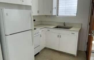 University area / 1 bedroom/ 1 bath/ 1 parking $1500