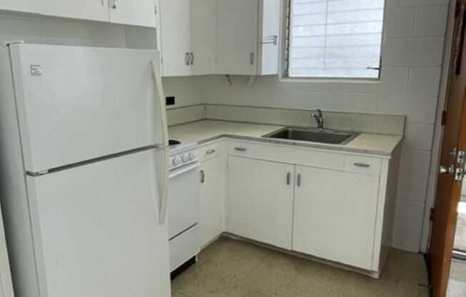 1 bed, 1 bath, $1,500, Unit ML028 913 Coolidge Street #B Honolulu HI 96826