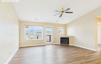 Bright & Updated 2 Bedroom Condo with Mountain Views – Available Now!