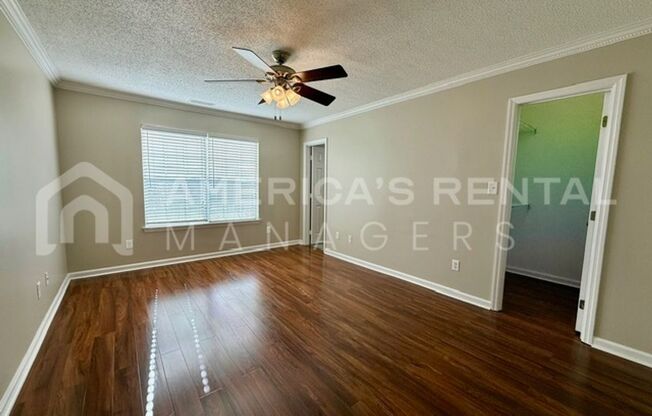 3 beds, 2 baths, $1,595