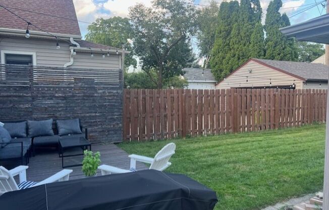 For Rent – Charming 2 Bed, 2 Bath Single-Family Home + Bonus Room in Milwaukee (Wauwatosa Area)