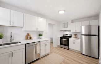 Updated Apartment Homes Near Downtown | 126 W 9th Ave