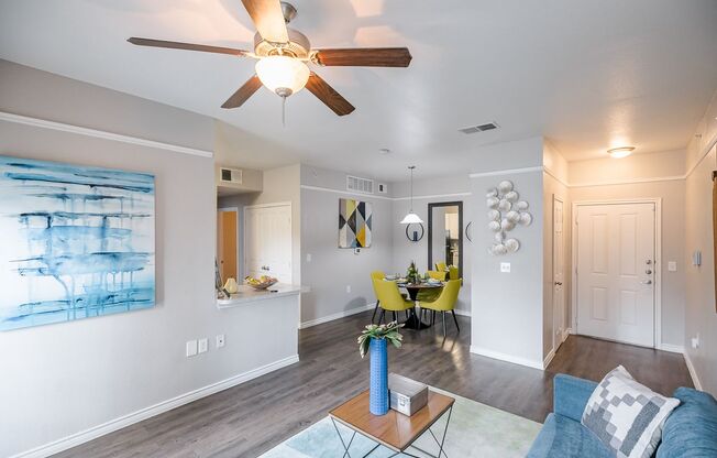 1 bed, 1 bath, 781 sqft, $1,104