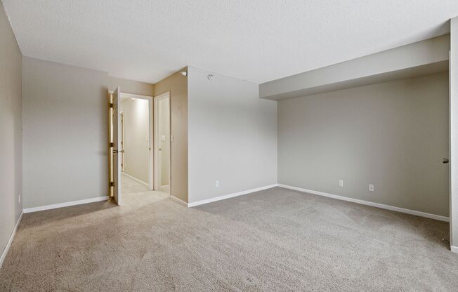 2 beds, 2 baths, 1,250 sqft, $1,895, Unit 1140-14