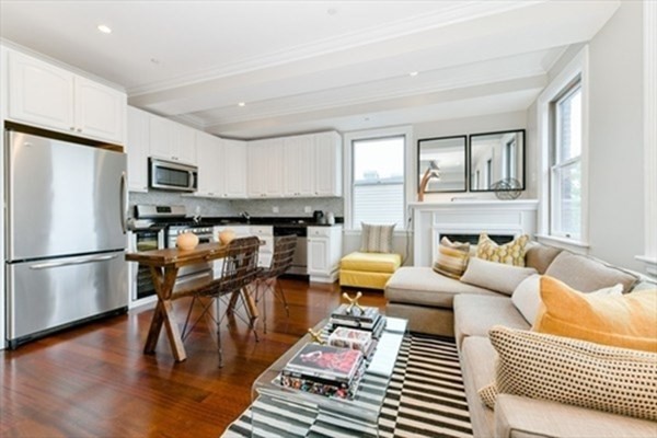 525 E 2 ST