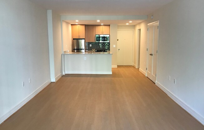 Studio, 1 bath, 440 sqft, $2,432, Unit 0332