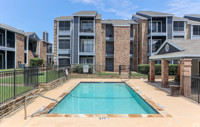 sparkiling pool