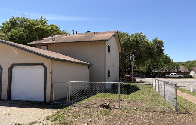 2008 E STASSNEY LN